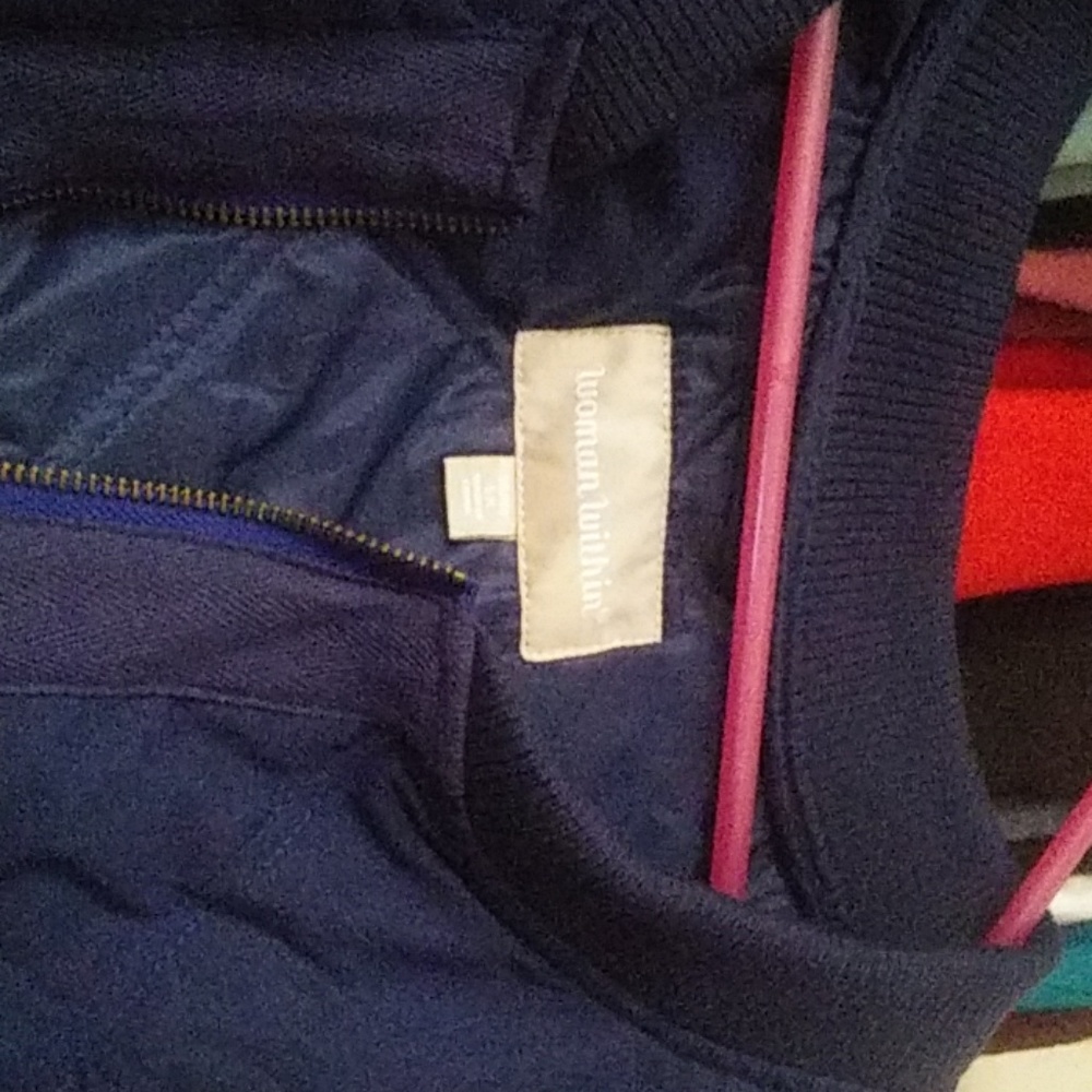 Woman's jacket - Picture 4 of 4